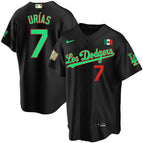 Men / Julio Urías / S
